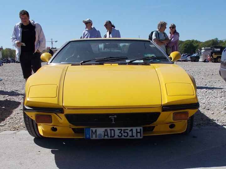 DeTomaso_Pantera_02b.jpg