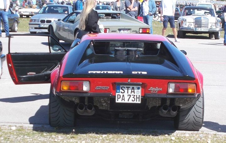 DeTomaso_Pantera_03b.jpg
