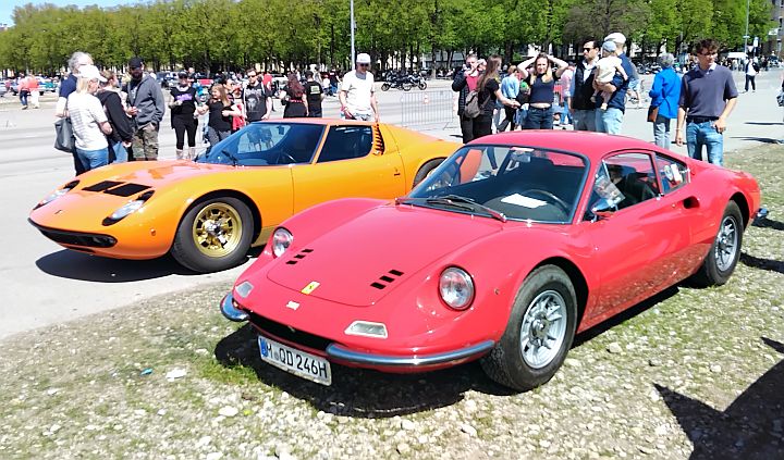 Lamborghini_Miura_01b.jpg