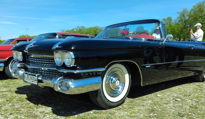 Cadillac_Eldorado_Biarritz_02a2.jpg
