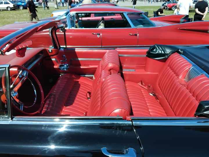 Cadillac_Eldorado_Biarritz_02c2.jpg