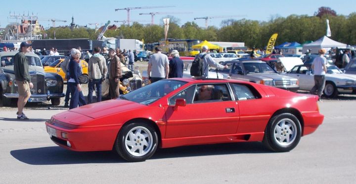Lotus_Esprit_01a.jpg