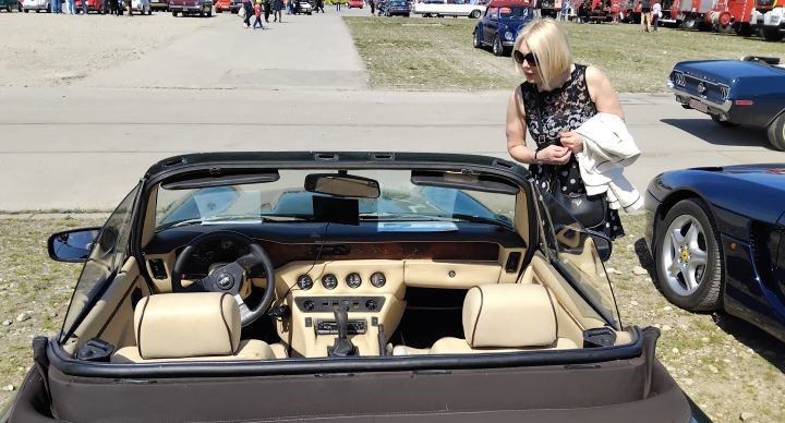 TVR_350_04d.jpg