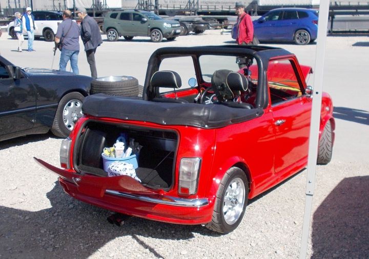 Mini_Cabrio_02.jpg