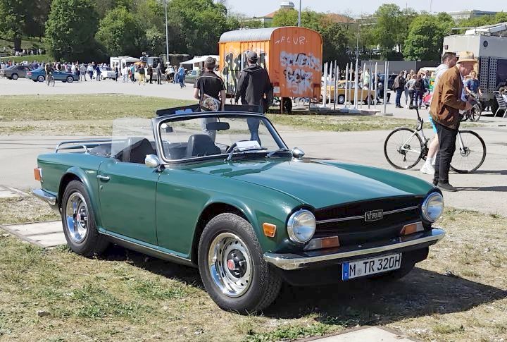 Triumph_TR6_03a.jpg