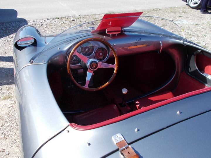Porsche_550_02h.jpg