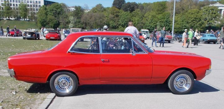 Opel_Rekord_11a.jpg