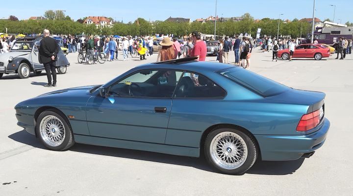 BMW_850_07c.jpg
