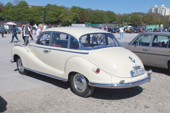 BMW_502_03a.jpg