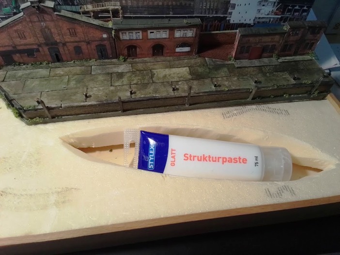 Acrylpaste Styrodur.jpg