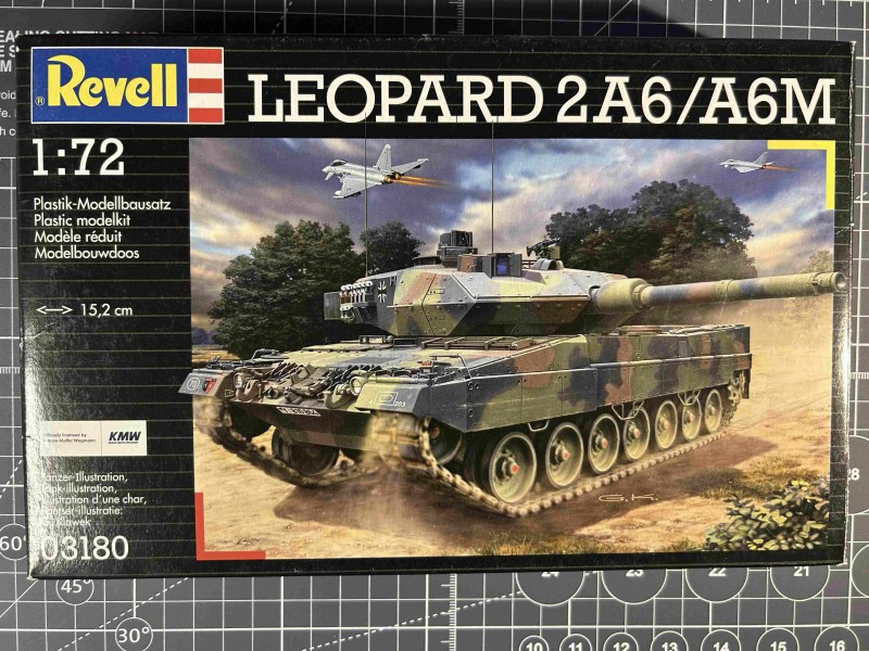 01_Leopard2A6.jpg