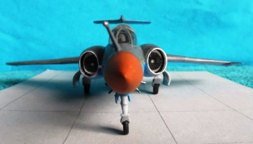 Die einzige Perspektive, in der das Pilotenpüppchen die richtige Position zu haben scheint...