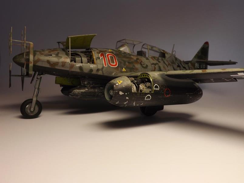 von schräg vorne links