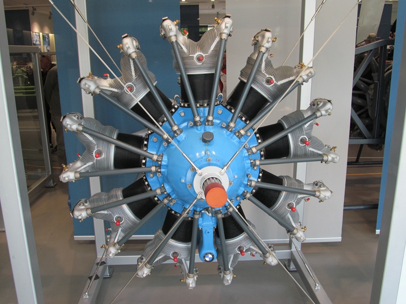 zz_BMW132 A-3_01.jpg