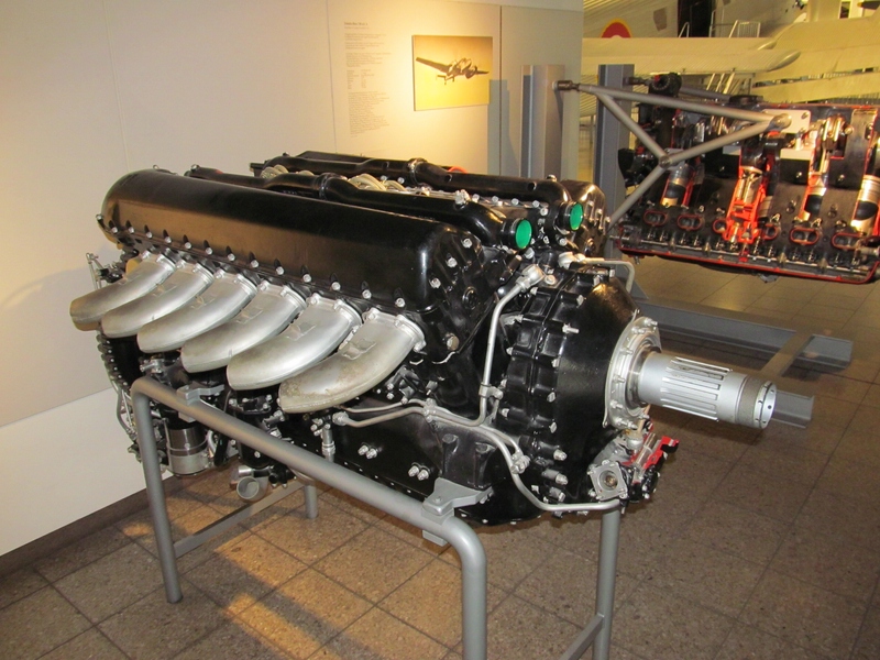 zz_RR MerlinV1650_01.jpg