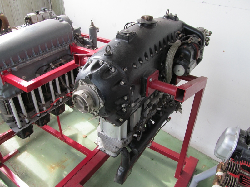 zz_Hirth HM-504_01.jpg