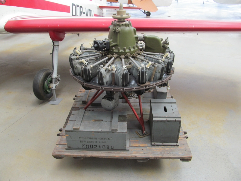 zz_Ivchenko M-14P_02.jpg