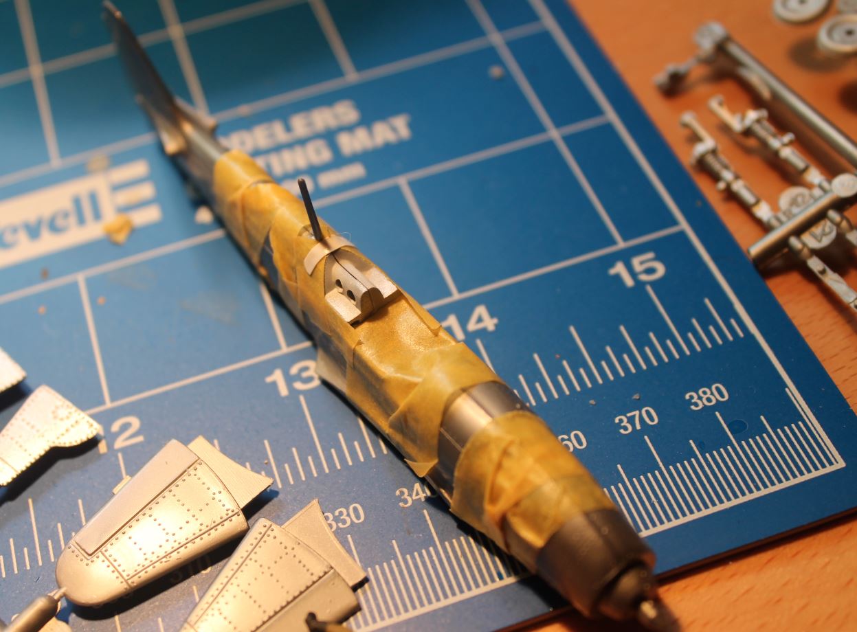 Die beiden verklebten Rumpfhälften.