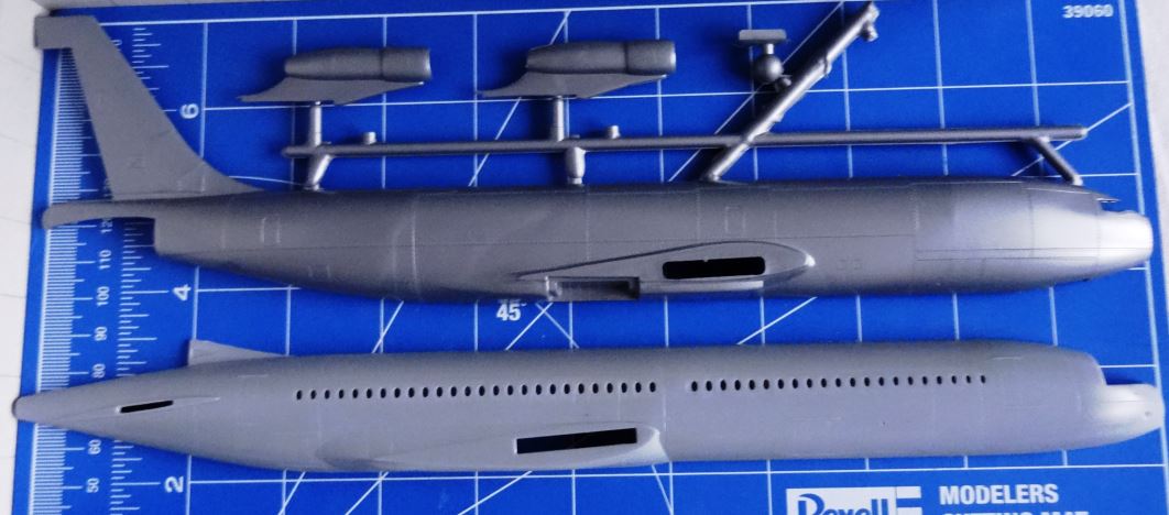 Grössenvergleich mit der B707-320 aus Revell Bausatz (gab es mal)