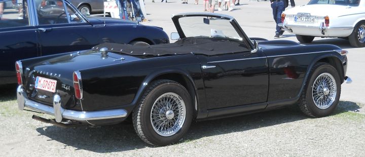 2018_Triumph_TR4a_01c.jpg