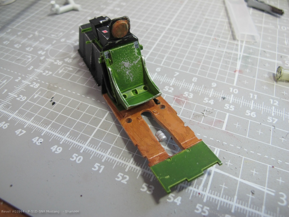 Revell 03944 - P-51 Mustang-0014.jpg