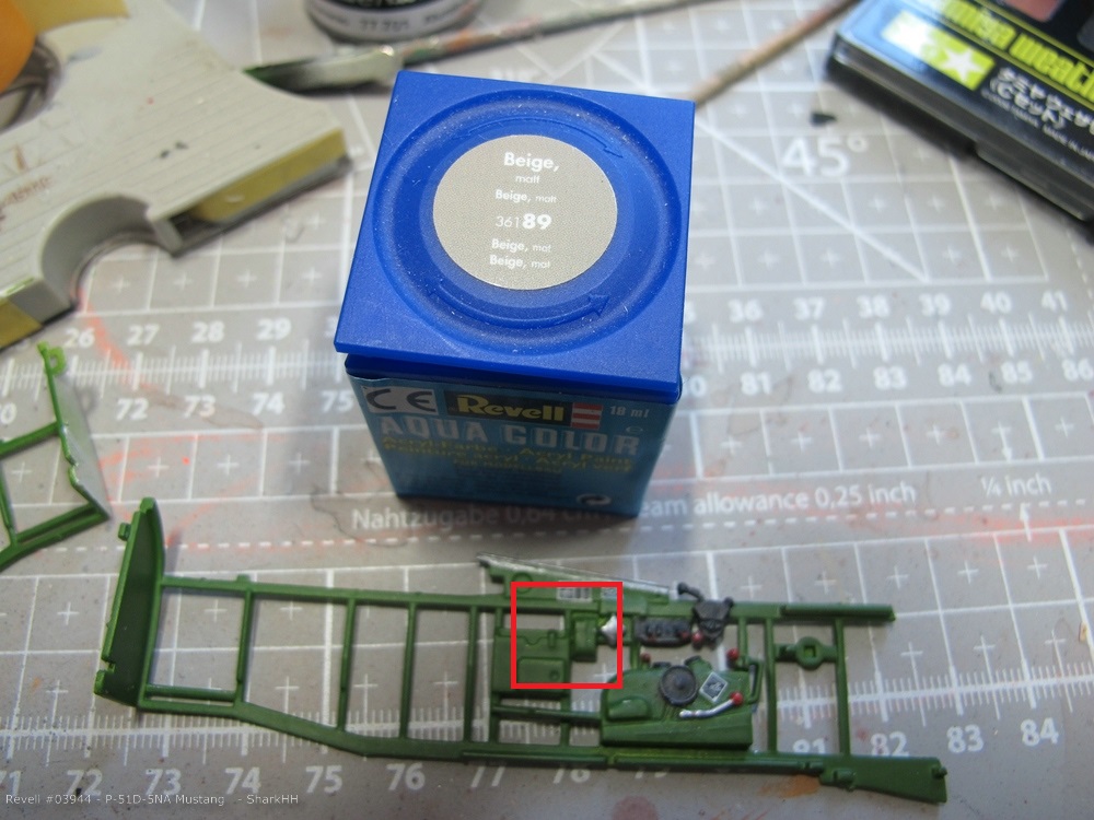 Revell 03944 - P-51 Mustang-0015.jpg