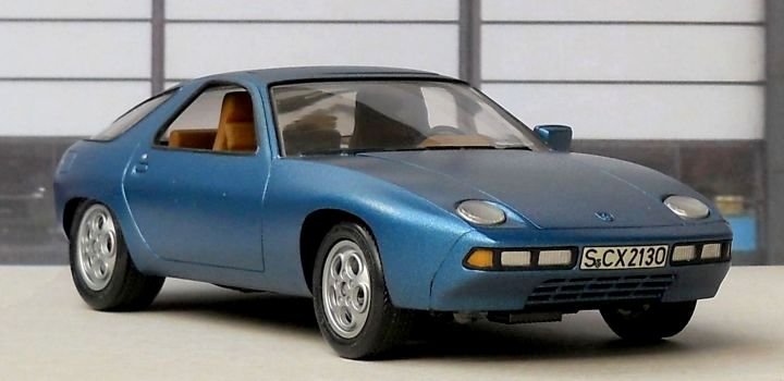 Porsche_928_02.jpg
