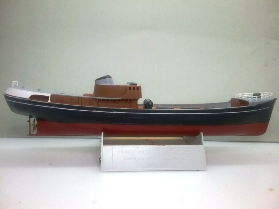 "Ross Jackal"  ooB.Für dies ca. 20 Teile habe ich über 20 Stunden benötigt.<br />Geht langsam, aber geht......