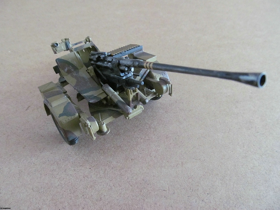 RFx_RF_FlaK37 mit SdAh52_07.jpg