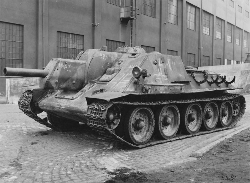 Und hier ein als Stug 122(r) geführtes Beutefahrzeug