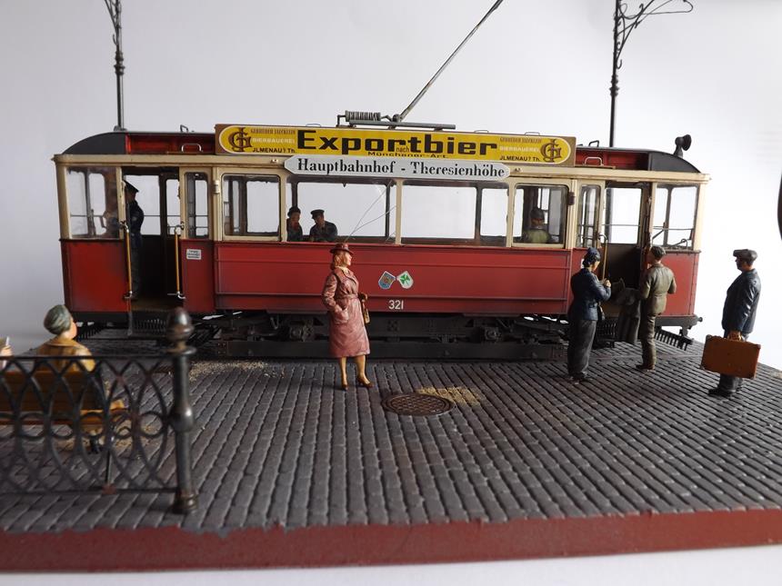 Straßenbahn (3).JPG