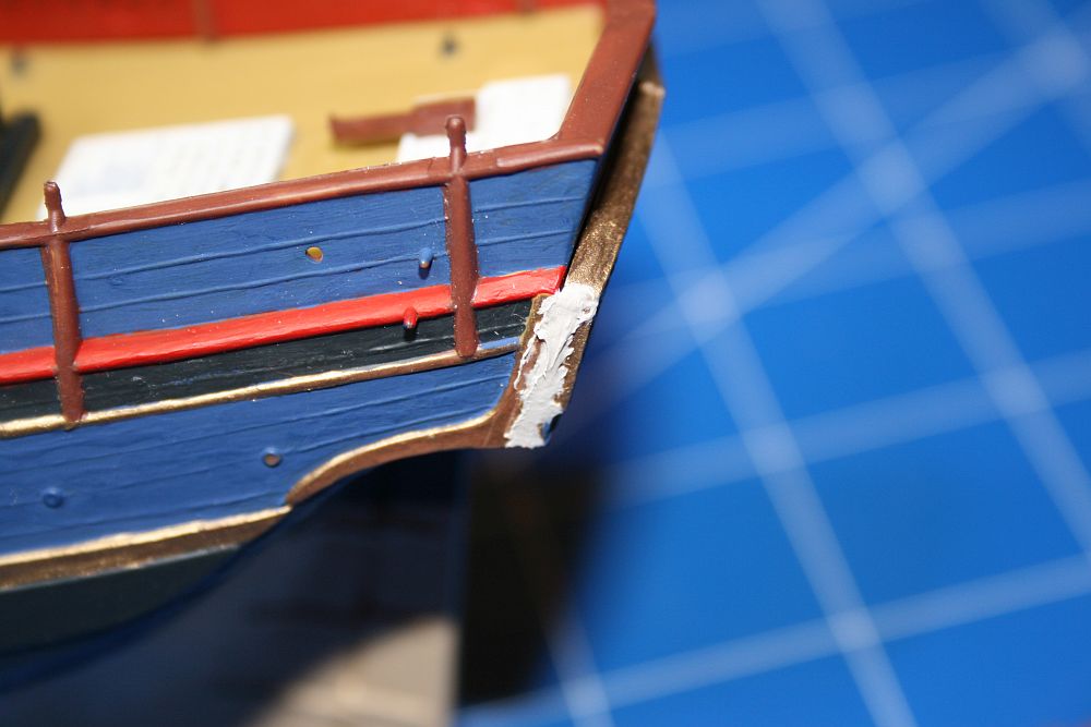 Auch hier mangelte es wieder an Passgenauigkeit, aber nicht an Spachtelmasse.