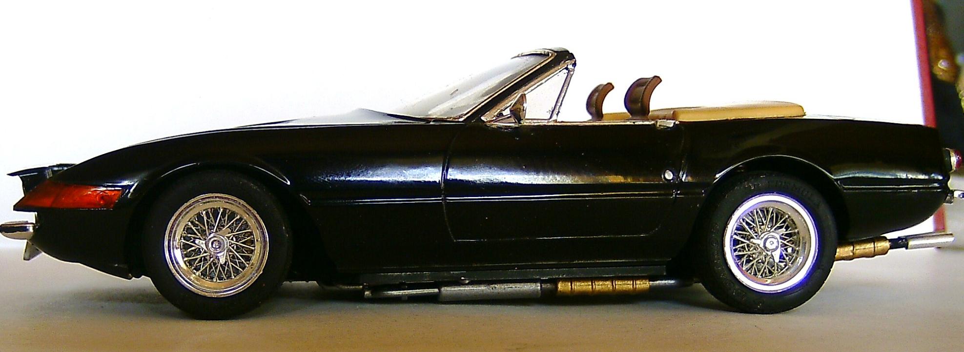 Ferrari 365 GTS 4 (3).JPG