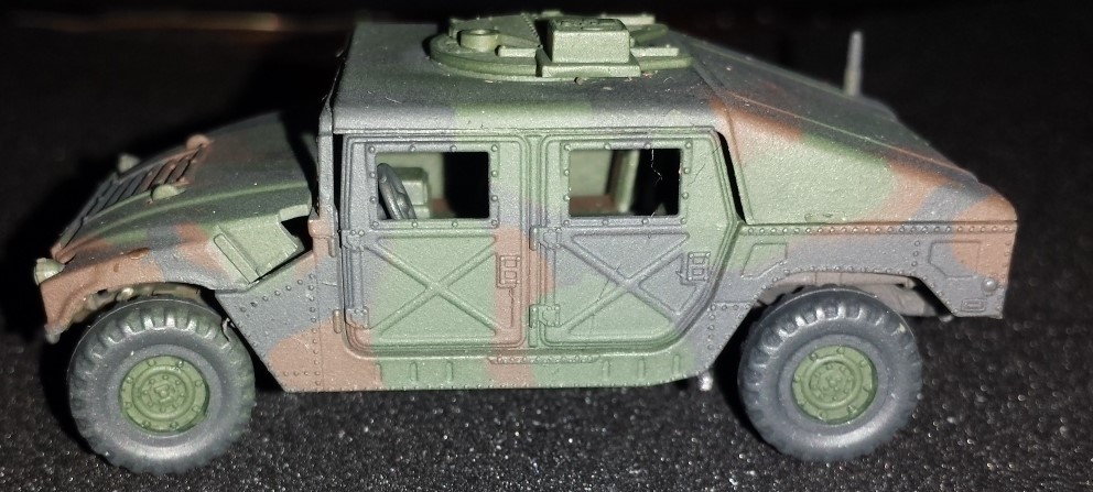 seitlich, Teile nur ungenau aufgelegt