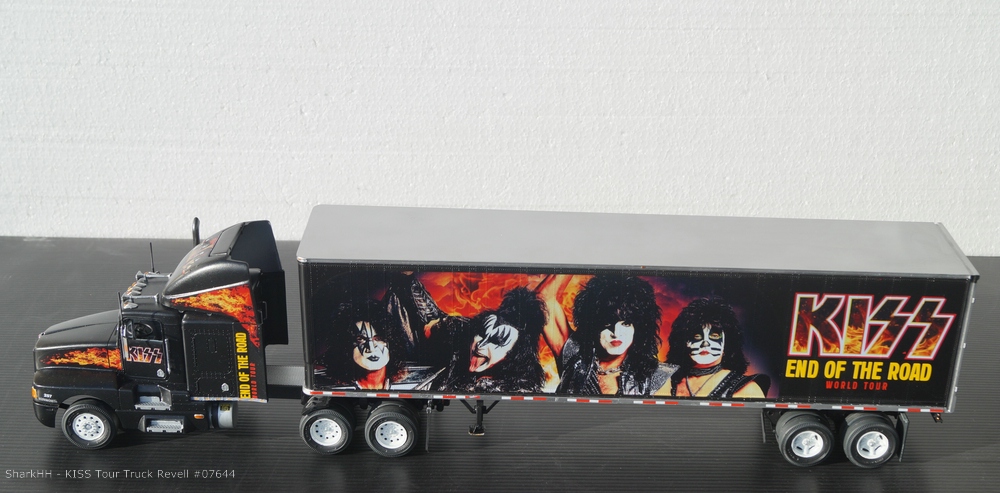 KISS_TOUR_TRUCK_Revell07644-013.jpg