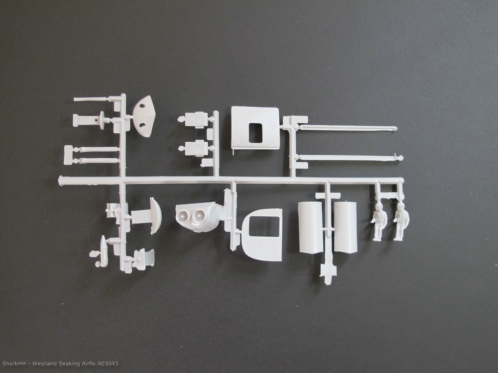 AIRFIX A03043_Westland_Seaking_MK43-003.jpg