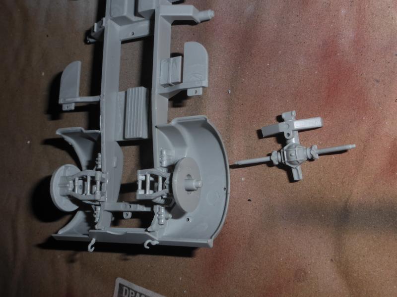 Getriebe mit Radachsen passt nicht in die angeklebte Radaufhängung