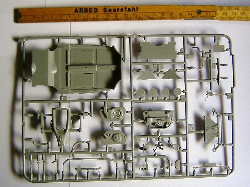 14Motor- und Achsteile.JPG