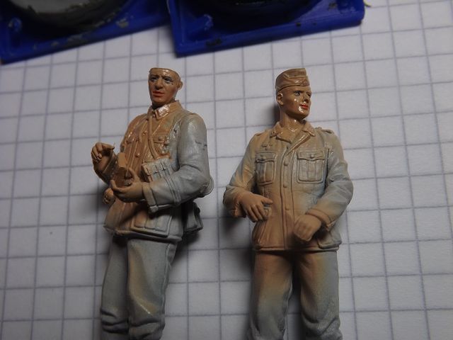 beide Figuren mit Augen