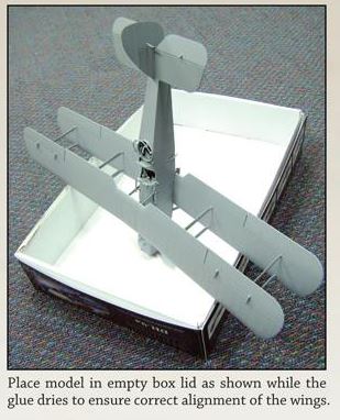 Tragfläche kleben.jpg