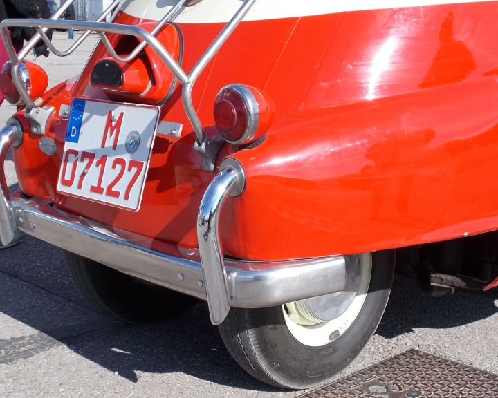BMW_Isetta_03c.jpg