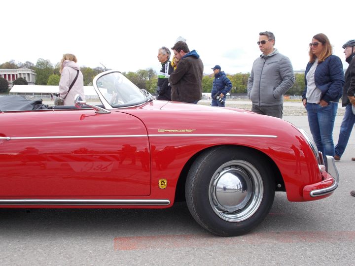 Porsche_Speedster_01g.jpg