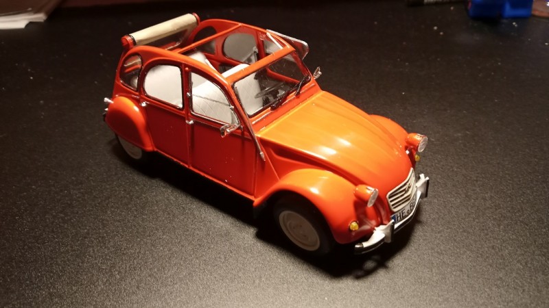 Revell 2CV 1.jpg