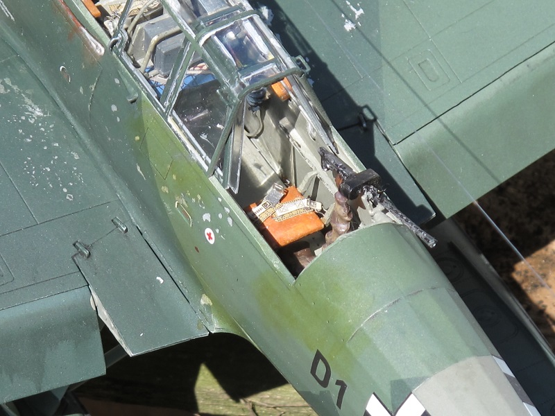 Cockpit hinten mit Ätzteilen