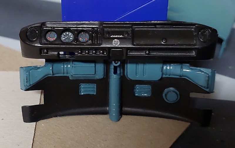 Unterer schwarzer Bereich links und rechts