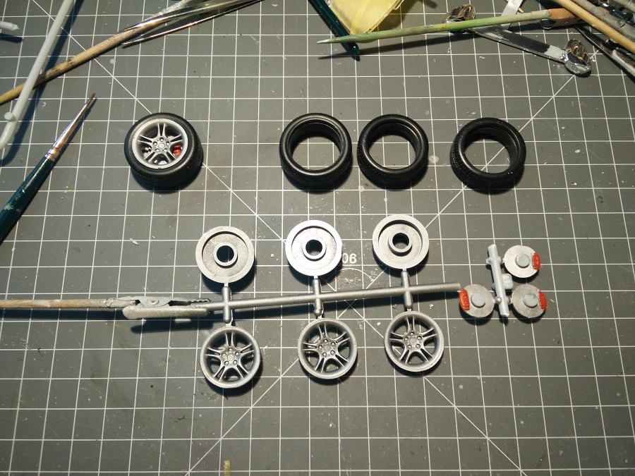 Die Felgen mit Alclad II Semi Matt Aluminium