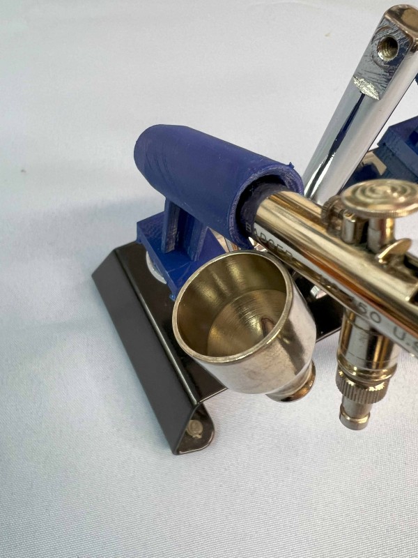 06_Airbrush_Holder.jpg
