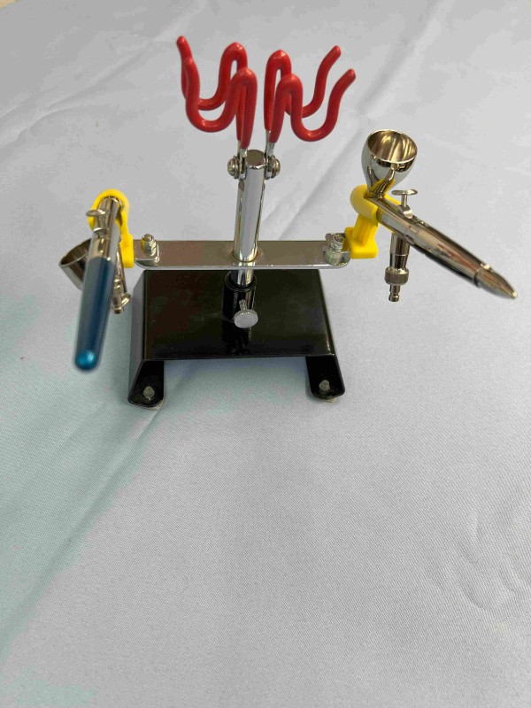 02_Airbrush_Holder.jpg