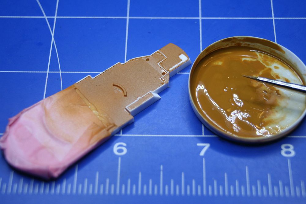 2. Versuch Deck 14 mit Airbrush. An der Reeling musste mit dem Pinsel etwas nachgebessert werden.