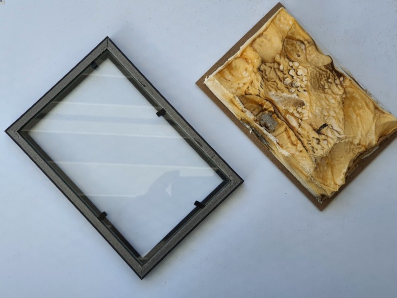 In diesen Rahmen wird es eingesetzt